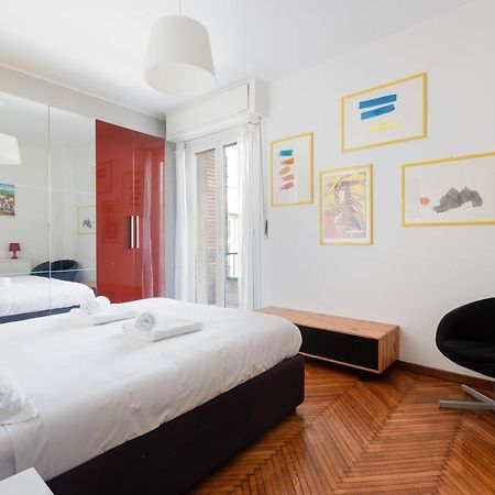 Apartment With Balcony - 50 M Far From M1 Pasteur Milan Bagian luar foto